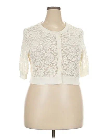 Pre-owned Torrid Kimono In Ivory
