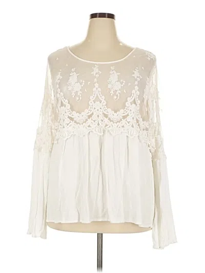 Pre-owned Torrid Long Sleeve Blouse In Ivory