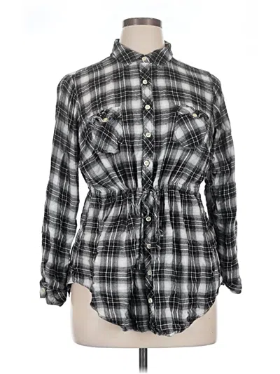 Pre-owned Torrid Long Sleeve Button Down Shirt In Black