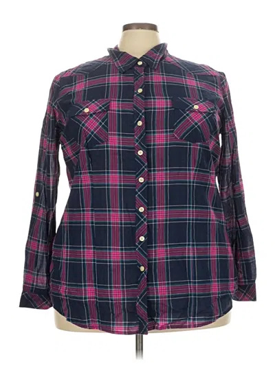 Pre-owned Torrid Long Sleeve Button Down Shirt In Burgundy