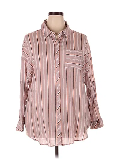 Pre-owned Torrid Long Sleeve Button Down Shirt In Burgundy