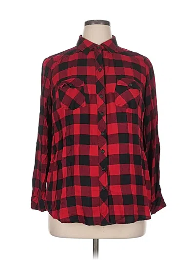 Pre-owned Torrid Long Sleeve Button Down Shirt In Red