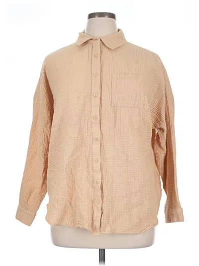 Pre-owned Torrid Long Sleeve Button Down Shirt In Tan