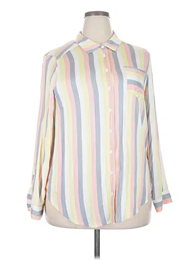 Pre-owned Torrid Long Sleeve Button Down Shirt In White