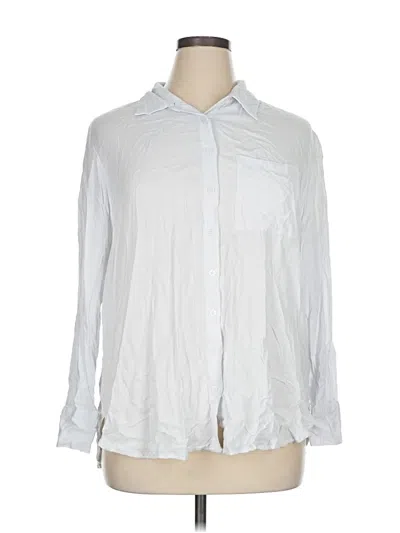 Pre-owned Torrid Long Sleeve Button Down Shirt In White
