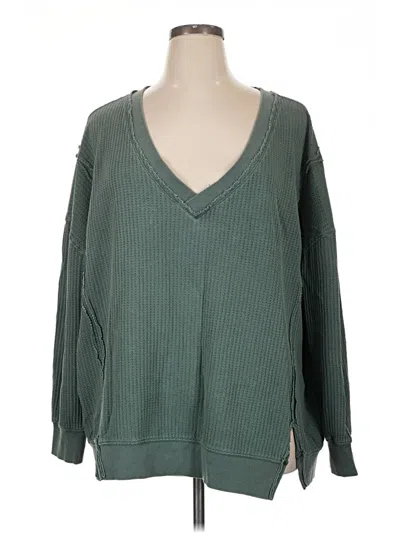 Pre-owned Torrid Long Sleeve T-shirt In Green