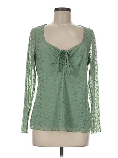 Pre-owned Torrid Long Sleeve T-shirt In Green