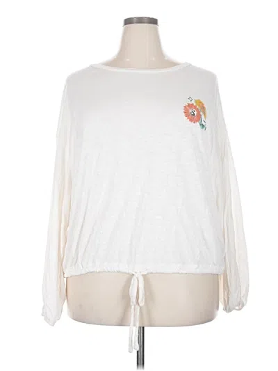Pre-owned Torrid Long Sleeve T-shirt In Ivory