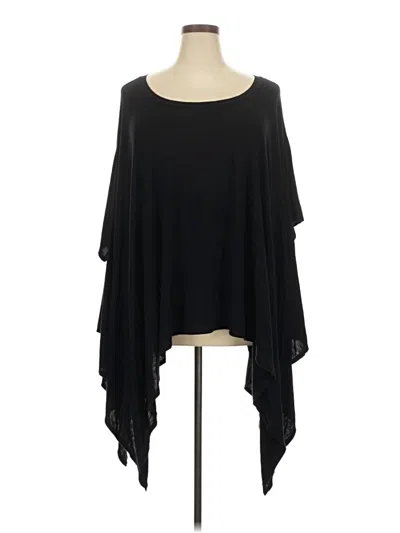 Pre-owned Torrid Poncho In Black