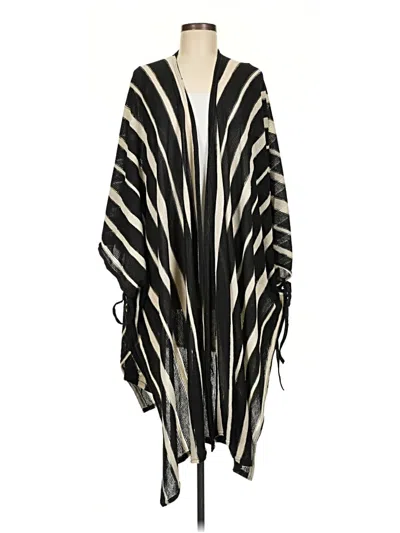 Pre-owned Torrid Poncho In Black
