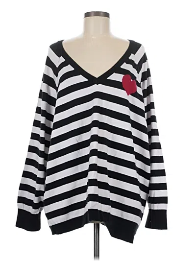 Pre-owned Torrid Pullover Sweater In Black