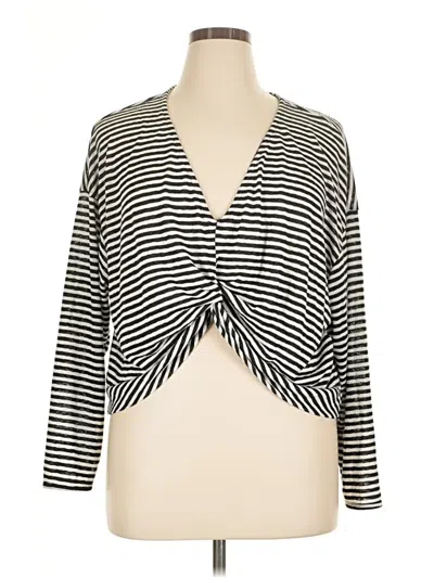 Pre-owned Torrid Pullover Sweater In Black