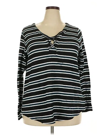 Pre-owned Torrid Pullover Sweater In Black