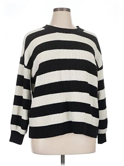 Pre-owned Torrid Pullover Sweater In Black