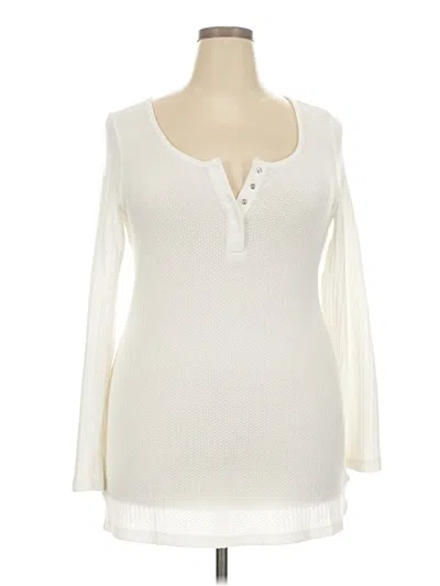 Pre-owned Torrid Pullover Sweater In White