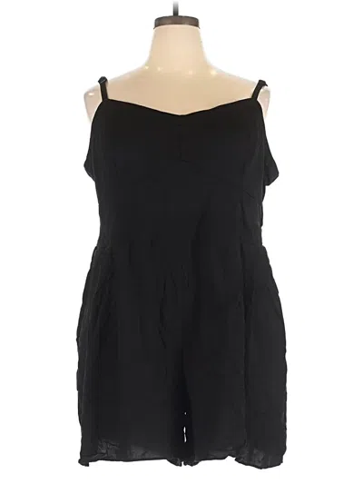Pre-owned Torrid Romper In Black