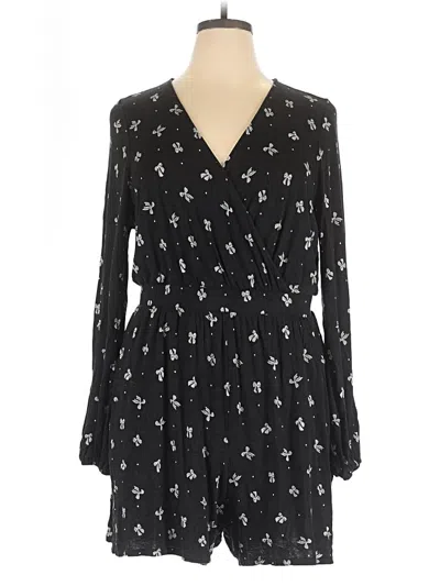Pre-owned Torrid Romper In Black
