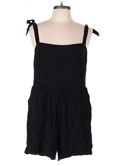 Pre-owned Torrid Romper In Black