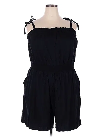 Pre-owned Torrid Romper In Black