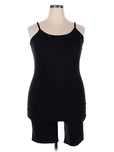Pre-owned Torrid Romper In Black