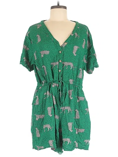 Pre-owned Torrid Romper In Green