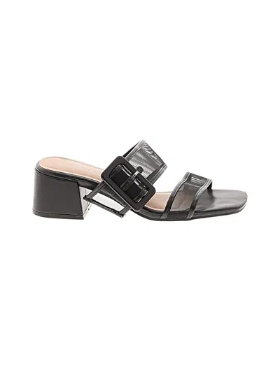 Pre-owned Torrid Sandals In Black