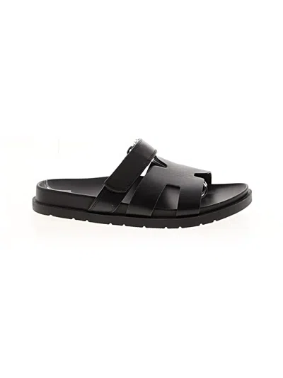 Pre-owned Torrid Sandals In Black