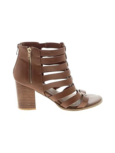 Pre-owned Torrid Sandals In Brown
