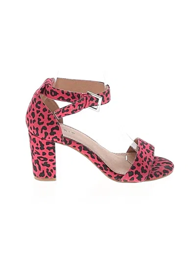 Pre-owned Torrid Sandals In Pink