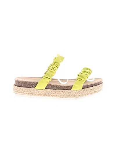 Pre-owned Torrid Sandals In Yellow