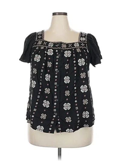 Pre-owned Torrid Short Sleeve Blouse In Black