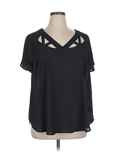 Pre-owned Torrid Short Sleeve Blouse In Black