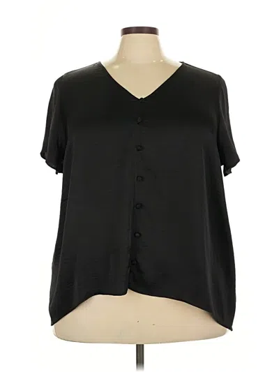 Pre-owned Torrid Short Sleeve Blouse In Black