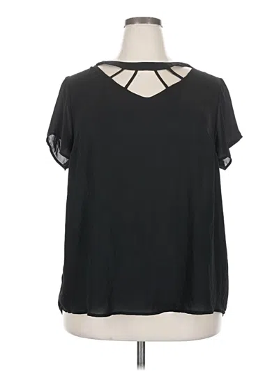 Pre-owned Torrid Short Sleeve Blouse In Black