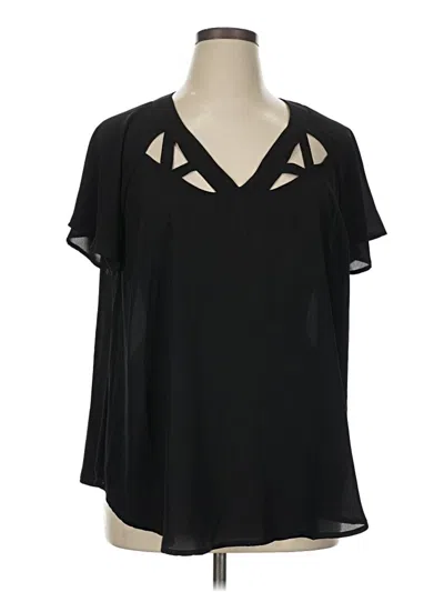 Pre-owned Torrid Short Sleeve Blouse In Black