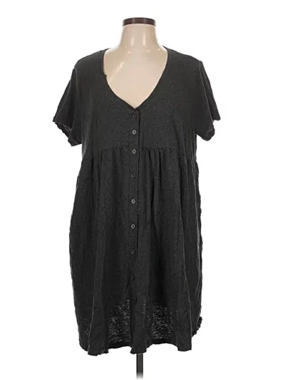 Pre-owned Torrid Short Sleeve Blouse In Black