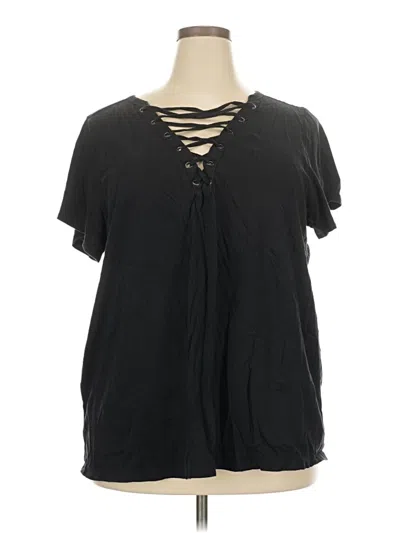 Pre-owned Torrid Short Sleeve Blouse In Black