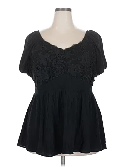 Pre-owned Torrid Short Sleeve Blouse In Black