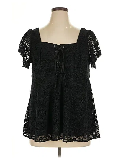 Pre-owned Torrid Short Sleeve Blouse In Black