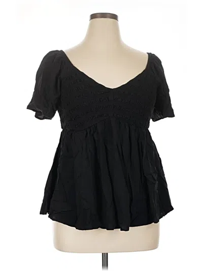 Pre-owned Torrid Short Sleeve Blouse In Black