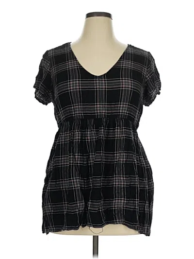 Pre-owned Torrid Short Sleeve Blouse In Black