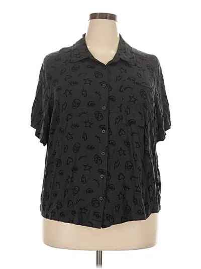 Pre-owned Torrid Short Sleeve Blouse In Black