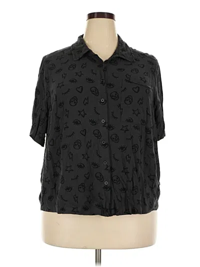 Pre-owned Torrid Short Sleeve Blouse In Black