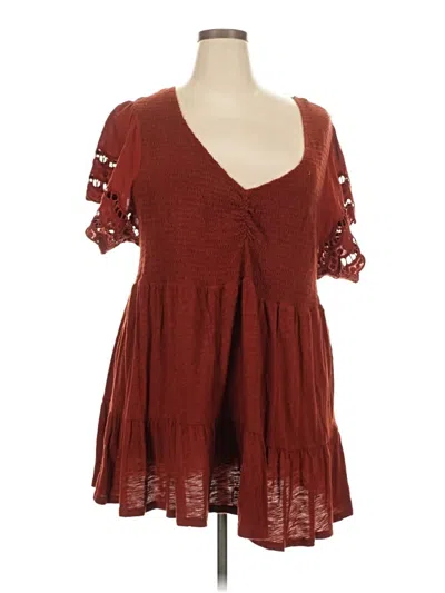 Pre-owned Torrid Short Sleeve Blouse In Burgundy