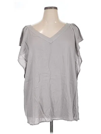 Pre-owned Torrid Short Sleeve Blouse In Gray
