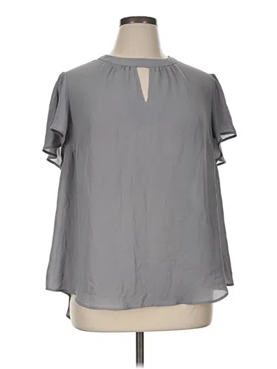 Pre-owned Torrid Short Sleeve Blouse In Gray
