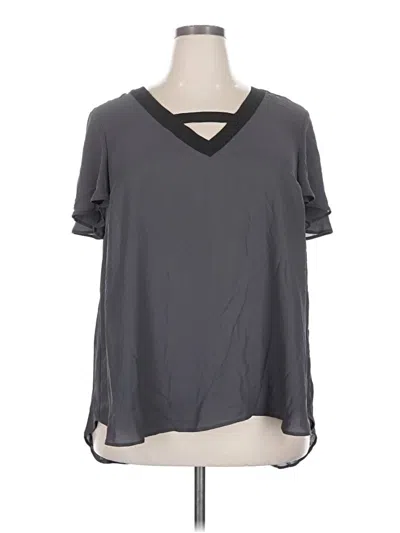 Pre-owned Torrid Short Sleeve Blouse In Gray