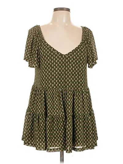 Pre-owned Torrid Short Sleeve Blouse In Green