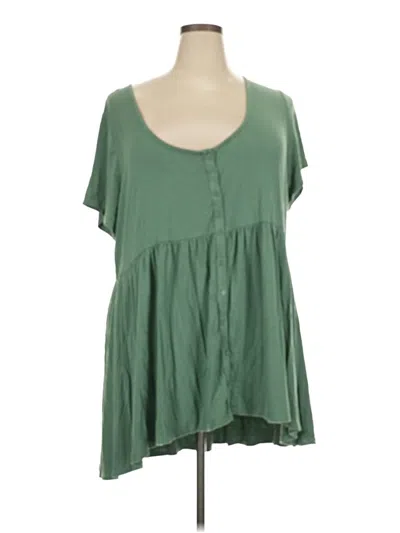 Pre-owned Torrid Short Sleeve Blouse In Green