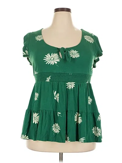 Pre-owned Torrid Short Sleeve Blouse In Green